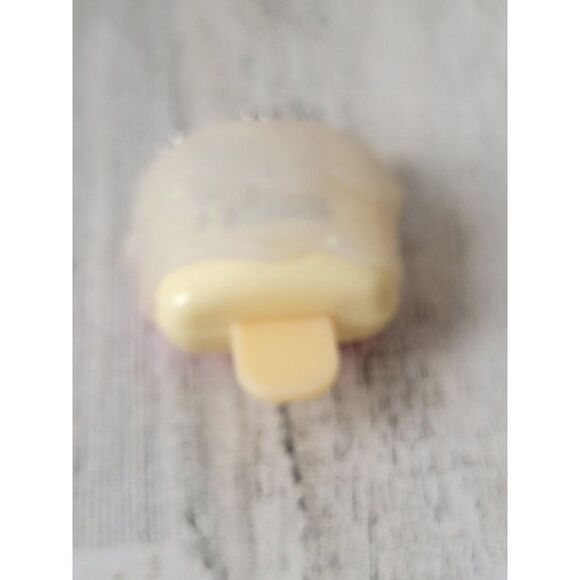 Unicorn rubber popsicle glitter keychain toy figure - Picture 3 of 4